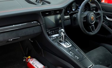 Porsche 911 GT3 RS (991.2) 13