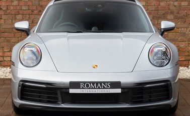 Porsche 911 Carrera 4S (992) 4