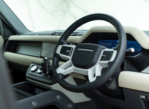 Land Rover Defender 110 XS Edition P400 9