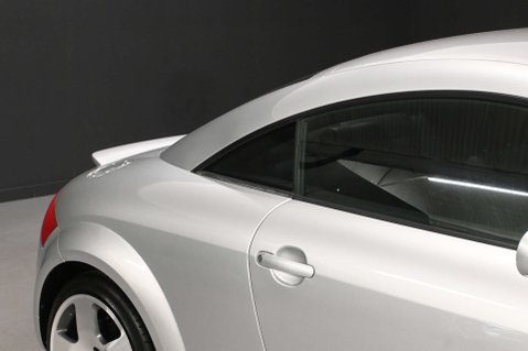 Audi TT 1.8 TT Quattro (225 bhp) 4WD 3dr 21