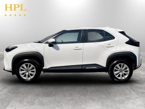 Toyota Yaris Cross 1.5 VVT-h Icon SUV 5dr Petrol Hybrid E-CVT Euro 6 (s/s) (116 ps) 4