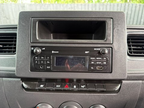 Nissan NV400 DCI TEKNA L2H2 26