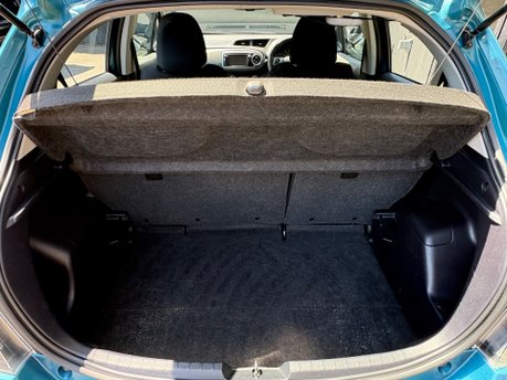 Toyota Yaris 1.3 VVT-i Icon Plus Petrol Manual - DEPOSIT TAKEN 8