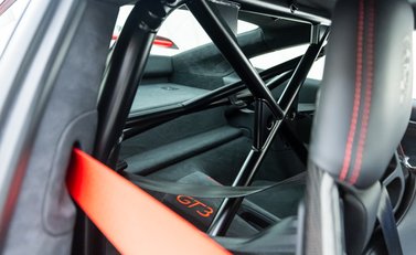 Porsche 911 GT3 (991.2) 11