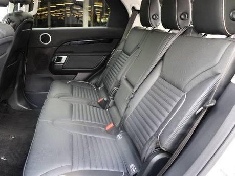 Rear seat conversion for the pre-owned Land Rover Discovery 5 Commercial vehicle
