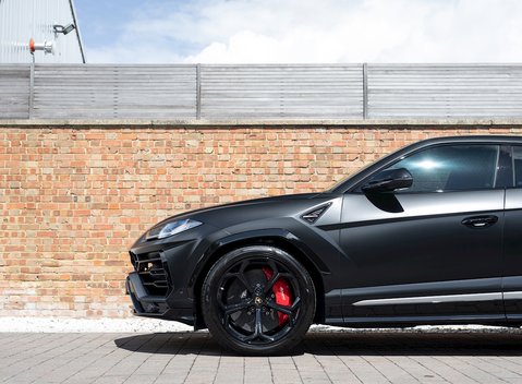 Lamborghini Urus 29
