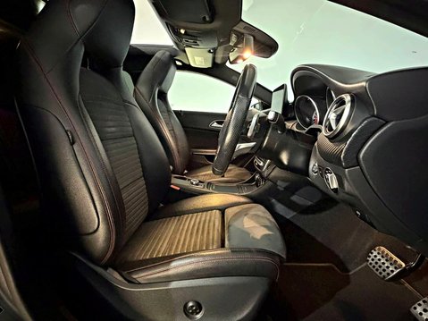Mercedes-Benz A Class A 200 D AMG LINE PREMIUM PLUS 19