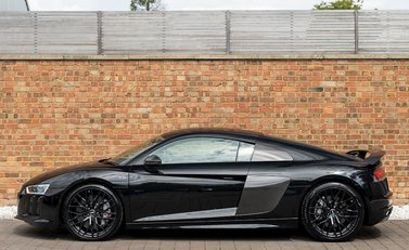 Audi R8 V10 Plus 2