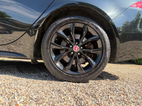 Jaguar XF 2.0d R-Sport Auto AWD Euro 6 (s/s) 4dr 20
