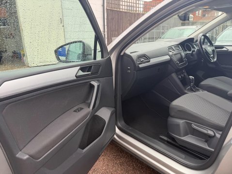 Volkswagen Tiguan 2.0 TDI SE Navigation DSG 4Motion Euro 6 (s/s) 5dr 51