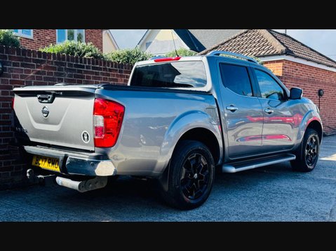 Nissan Navara 2.3 dCi Tekna Pickup Double Cab 4dr Diesel Auto 4WD Euro 6 (190 ps) 5
