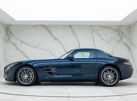 Mercedes-Benz SLS AMG 2