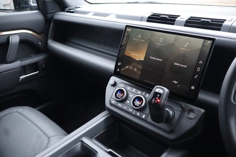 Land Rover Defender 110 2026 D350 HARD TOP X-DYNAMIC HSE STYLED BY SEEKER WITH LANDROVER REAR SEATS 15