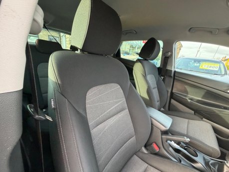 Hyundai TUCSON GDI SE NAV 9