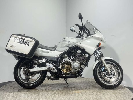 Yamaha XJ 2000 SPARES OR REPAIR PROJECT BIKE 900CC TRIKE PROJECT?