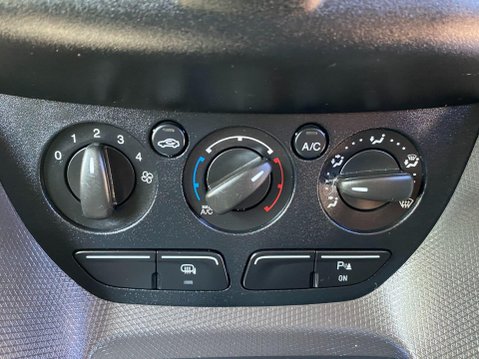 Ford Transit Connect 1.5 TDCi 220 L1 H1 5dr 27