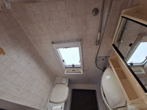 Auto-Trail Pawnee 1999 18