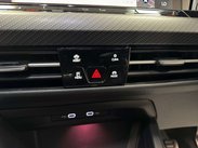 Volkswagen Golf 1.5 Golf R-Line TSi 5dr 17