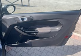 Ford Fiesta 1.25 ZETEC 27