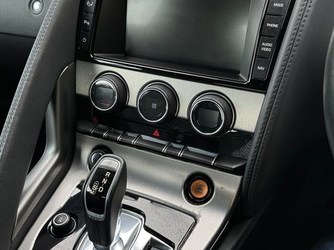 Jaguar F-Type 3.0 V6 S 9