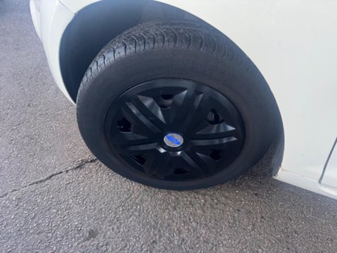 Ford Ka 1.2 Studio Euro 5 3dr 17