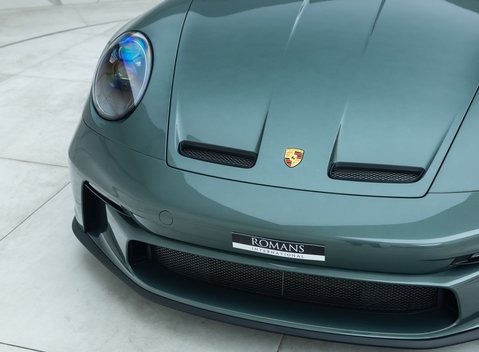 Porsche 911 GT3 TOURING (992) 24