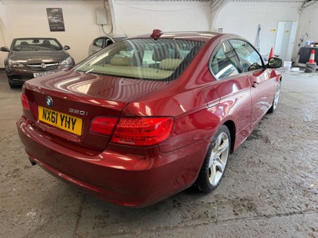 BMW 3 Series 2.0 320i SE Euro 5 (s/s) 2dr 8