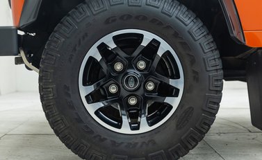 Land Rover Defender 110 ADVENTURE 29