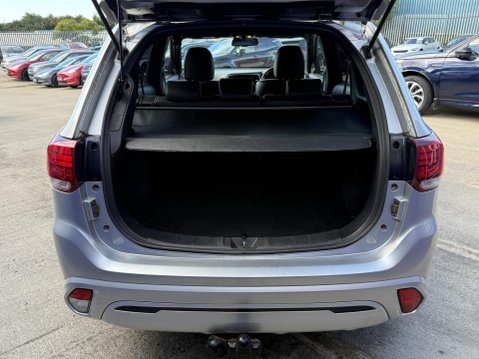 Mitsubishi Outlander 2.4h TwinMotor 13.8kWh 4h SUV 5dr Petrol Plug-in Hybrid CVT 4WD Euro 6 (s/s 20