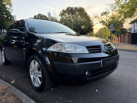 Renault Megane 1.6 VVT Oasis 5dr 41
