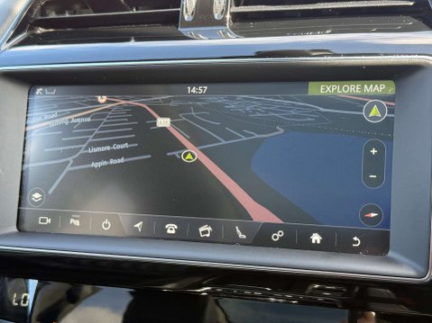 Jaguar F-Pace 2.0 D240 Portfolio SUV 5dr Diesel Auto AWD Euro 6 (s/s) (240 ps) 61