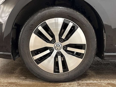 Volkswagen Golf e-Golf 5dr 4