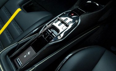 Ferrari SF90 Stradale 17