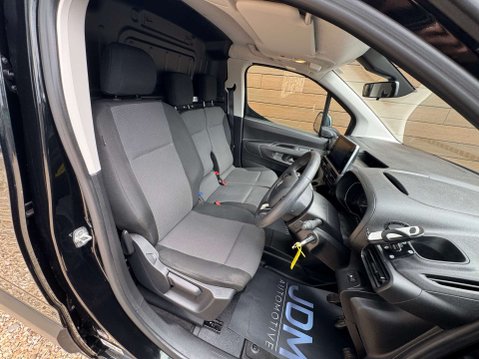 Toyota Proace City 1.5 Proace City Icon 23