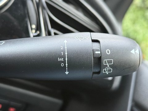 DS DS 3 1.2 PureTech Connected Chic Euro 6 (s/s) 3dr 23