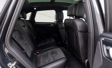 Porsche Macan GTS PDK 10