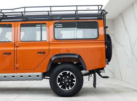 Land Rover Defender 110 Adventure Edition 28