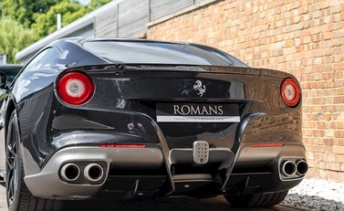 Ferrari F12 Berlinetta 23