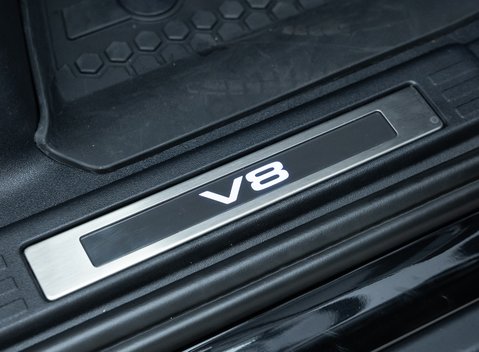 Land Rover Defender 110 V8 22