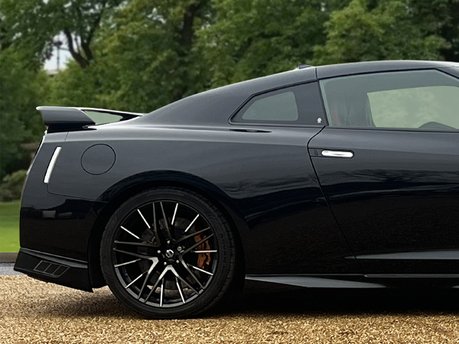 Nissan GT-R RECARO 12