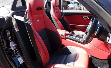 Mercedes-Benz SLS AMG Roadster 8