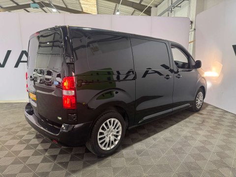 Vauxhall Vivaro 1.5 Vivaro F2700 Professional S/S 9