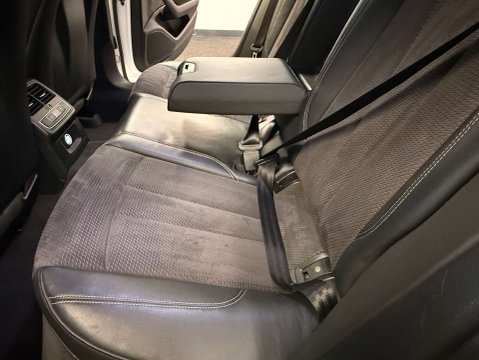 Audi A4 2.0 A4 S Line 35 TFSI Semi-Auto 5dr 33