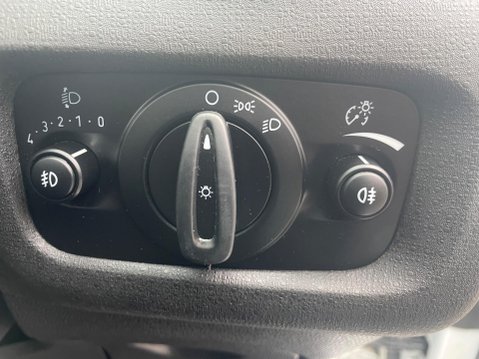 Ford Fiesta 1.0T EcoBoost Zetec Euro 6 (s/s) 5dr 14