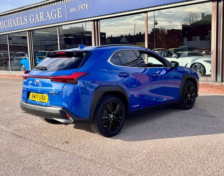 Lexus Ux 2.0 UX 250h 4x2 CVT 5dr 8