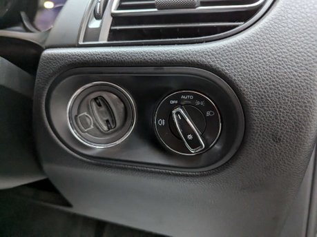 Porsche Macan 2.0 Macan Semi-Auto 4WD 5dr 80