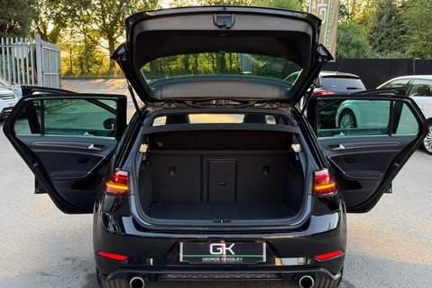 Volkswagen Golf GTI PERFORMANCE TSI DSG - PANORAMIC SUNROOF  22