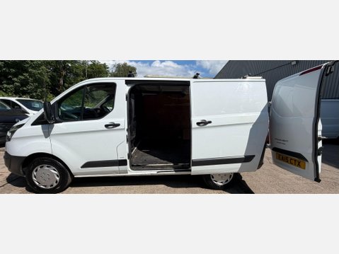 Ford Transit Custom 2.2 TDCi 290 Panel Van 5dr Diesel Manual L1 H1 (186 g/km, 153 bhp) 15