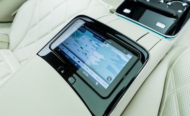 Mercedes-Benz S Class S580 Maybach First Class 22