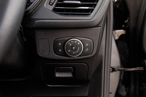 Ford Focus ST-LINE 16